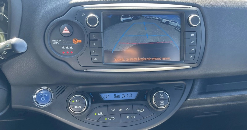 Toyota Yaris cena 58900 przebieg: 75699, rok produkcji 2016 z Dobrzany małe 92
